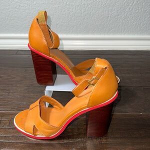 KELSI DAGGER - KDB TAN SANDAL/HEEL SIZE 9.5